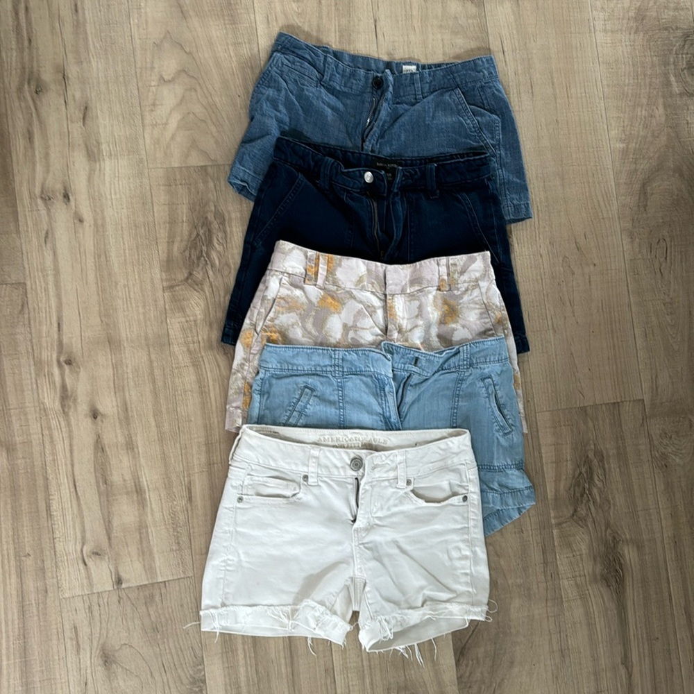 Women’s lot of shorts size 0-4. All fit like 2